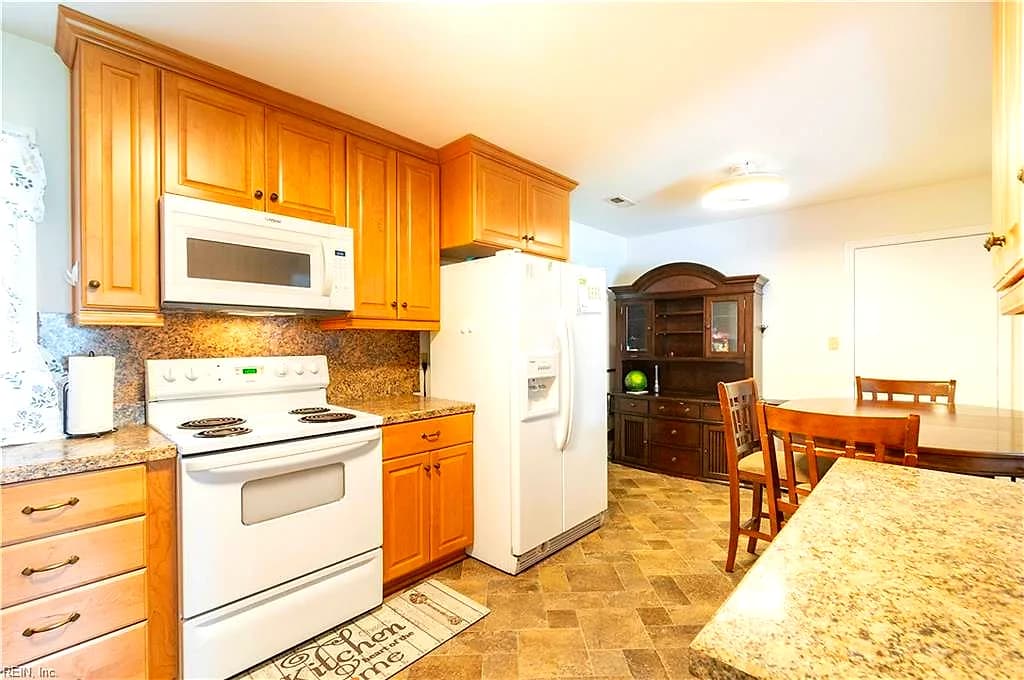 108 Sylvia LN, NEWPORT NEWS VA 23602 thumb 10
