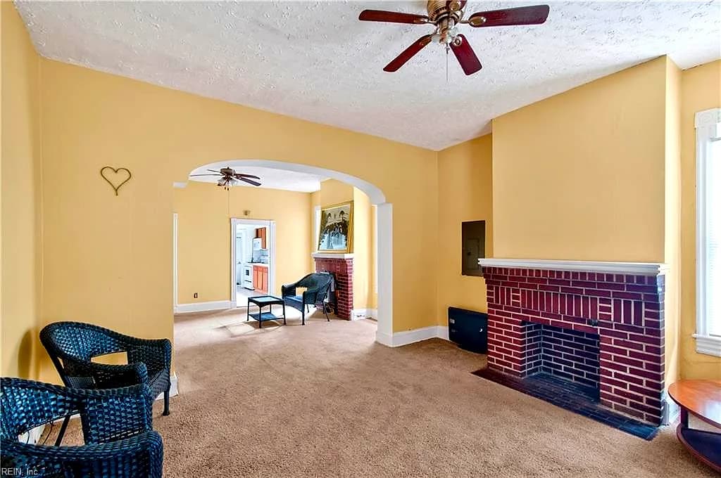 1038 Crawford PW, PORTSMOUTH VA 23704 - Photo 3