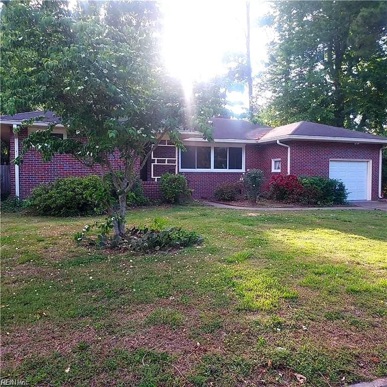 301 Woodroof RD, NEWPORT NEWS VA 23606 - Photo 3
