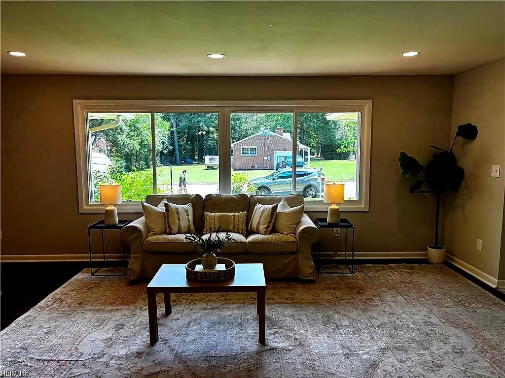 301 Woodroof RD, NEWPORT NEWS VA 23606 - Photo 5