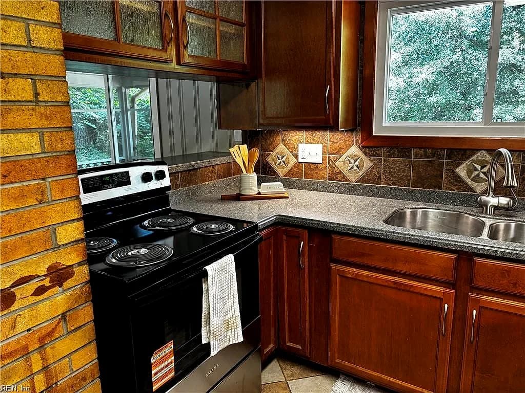 301 Woodroof RD, NEWPORT NEWS VA 23606 thumb 8