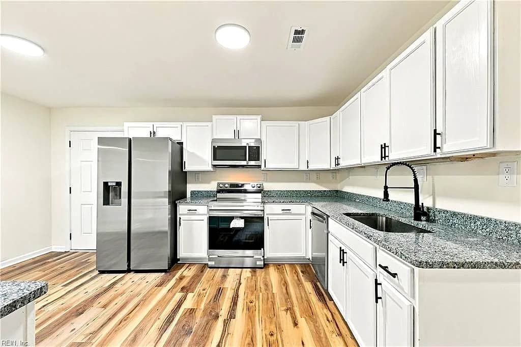 4328 Fontana AVE, CHESAPEAKE VA 23325 thumb 12