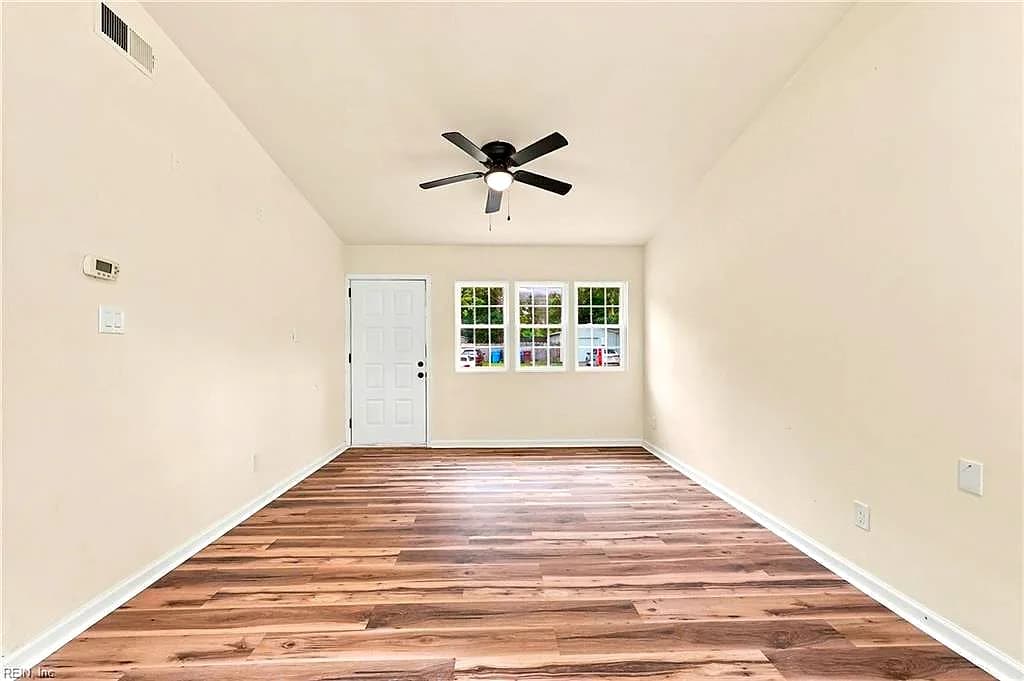 4328 Fontana AVE, CHESAPEAKE VA 23325 - Photo 5