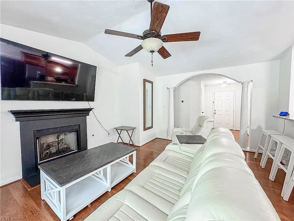 502 Jean CT, NEWPORT NEWS VA 23608 - Photo 4