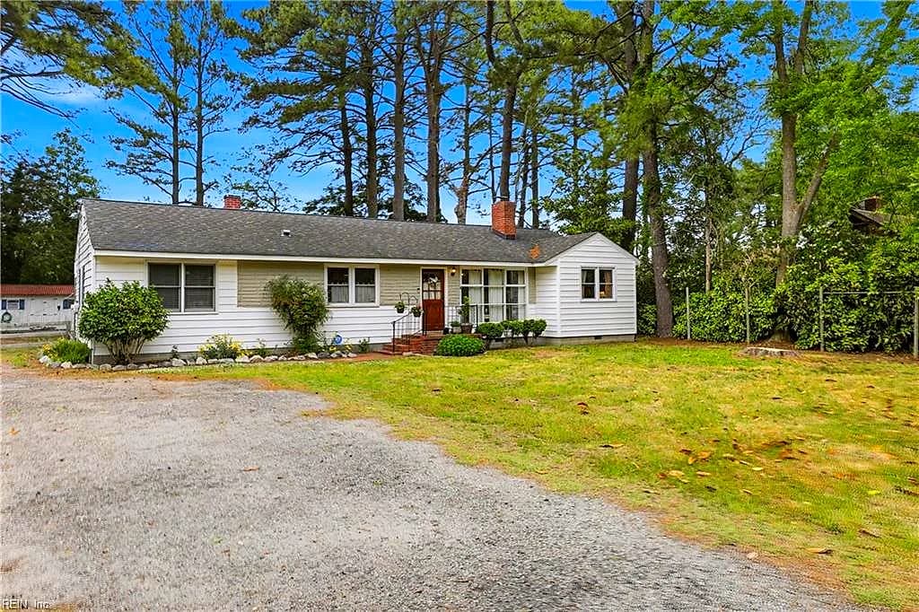 10181 Pine AVE, NASSAWADOX VA 23413 - Photo 3