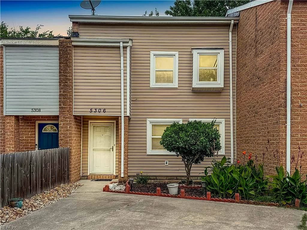 5306 Leicester CT, VIRGINIA BEACH VA 23462 - Main photo