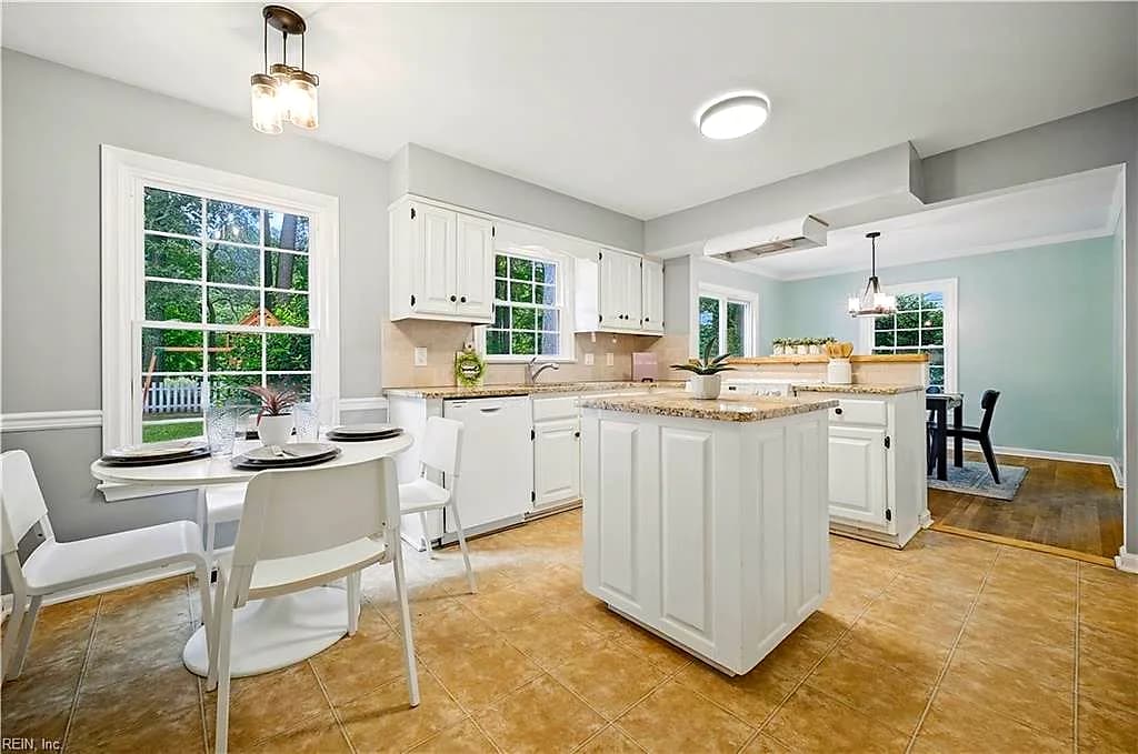 758 Village Green PW, NEWPORT NEWS VA 23602 thumb 12