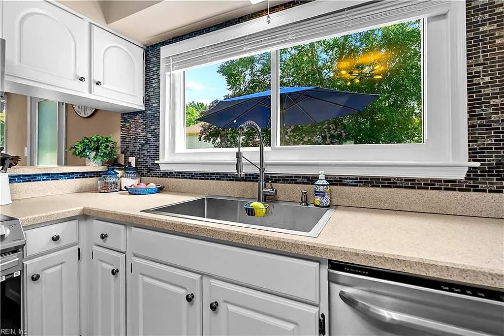 1045 Wessex LN, VIRGINIA BEACH VA 23464 thumb 11
