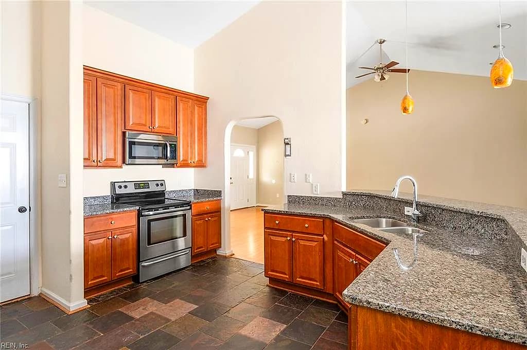 22265 Deep Bottom DR, CARROLLTON VA 23314 - Photo 4