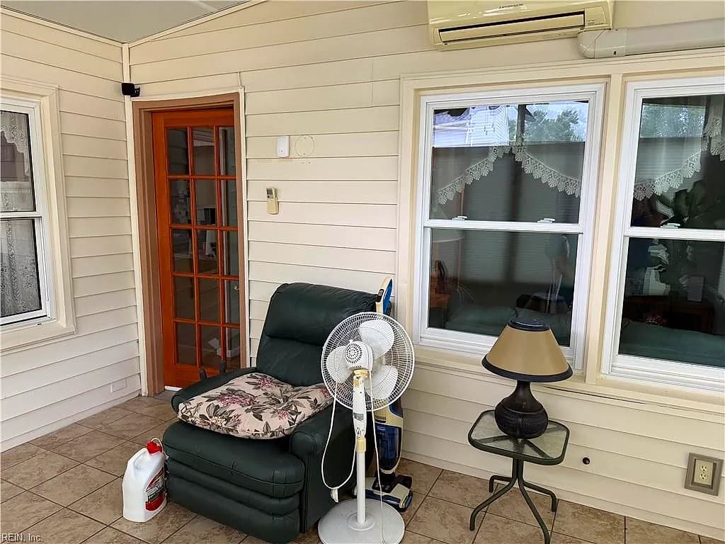 1005 Melton CT, VIRGINIA BEACH VA 23464 - Photo 5
