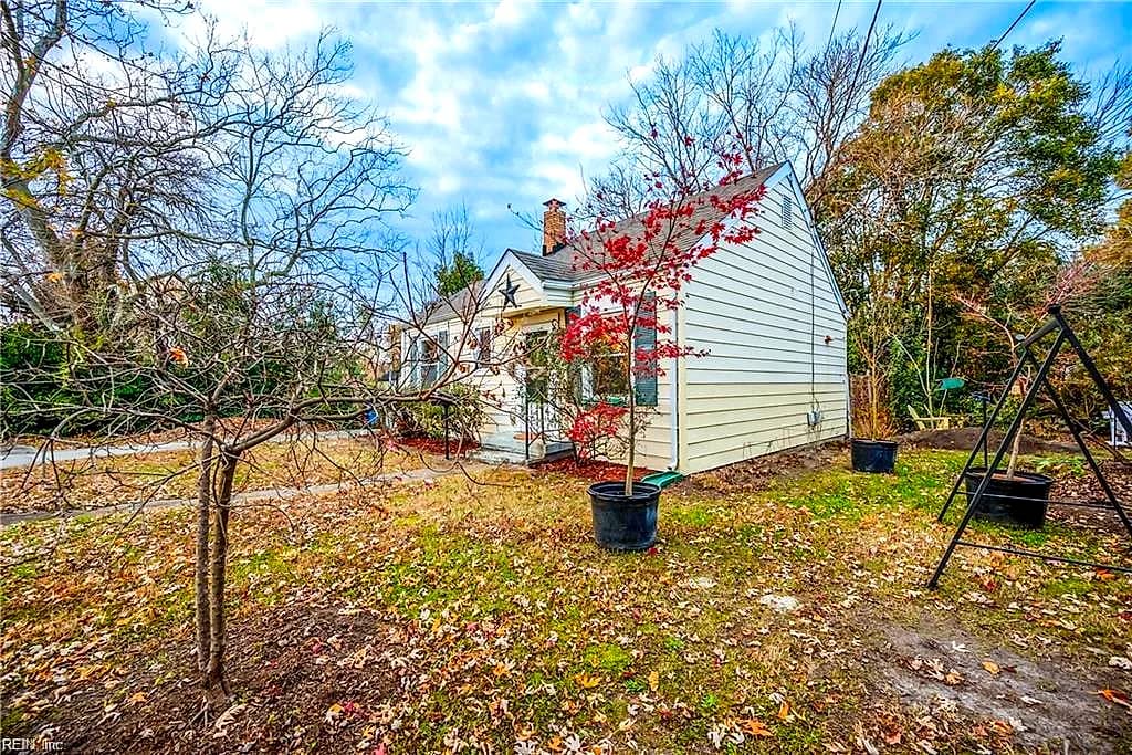 911 Holly AVE, CHESAPEAKE VA 23324 - Photo 4