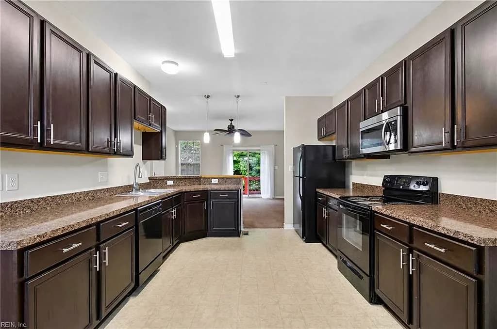166 Hemisphere CIR, NEWPORT NEWS VA 23601 thumb 8
