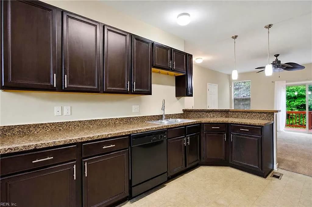 166 Hemisphere CIR, NEWPORT NEWS VA 23601 thumb 10
