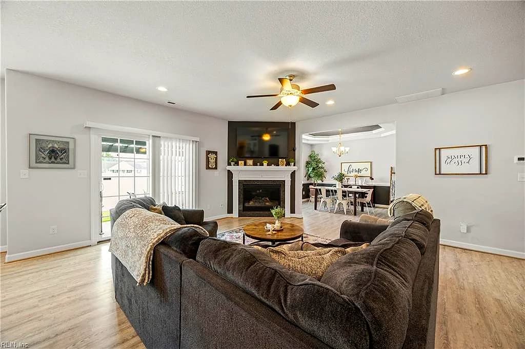 1021 Mimi CT, CHESAPEAKE VA 23322 thumb 8