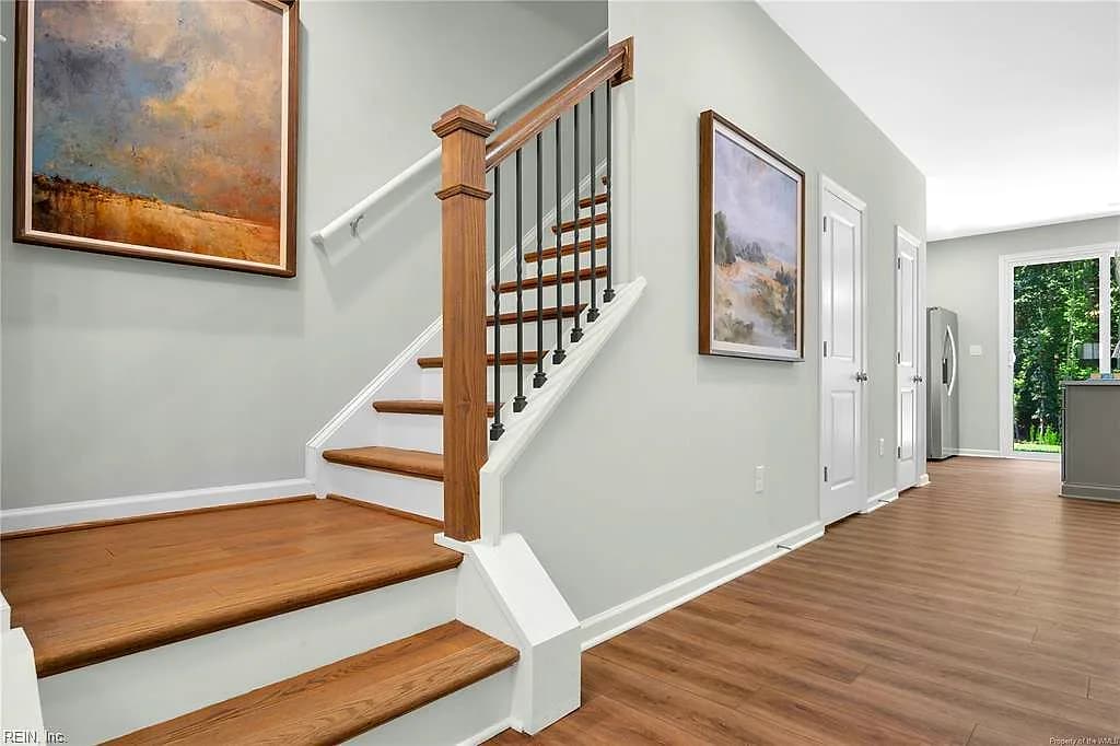 323 Linda LN, WILLIAMSBURG VA 23188 - Photo 5