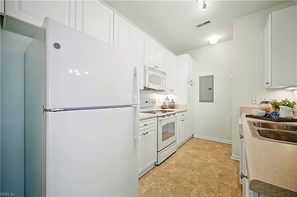 5320 Elston LN #Lane, VIRGINIA BEACH VA 23455 thumb 11