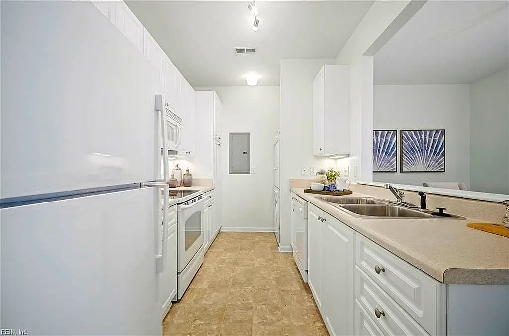 5320 Elston LN #Lane, VIRGINIA BEACH VA 23455 thumb 12