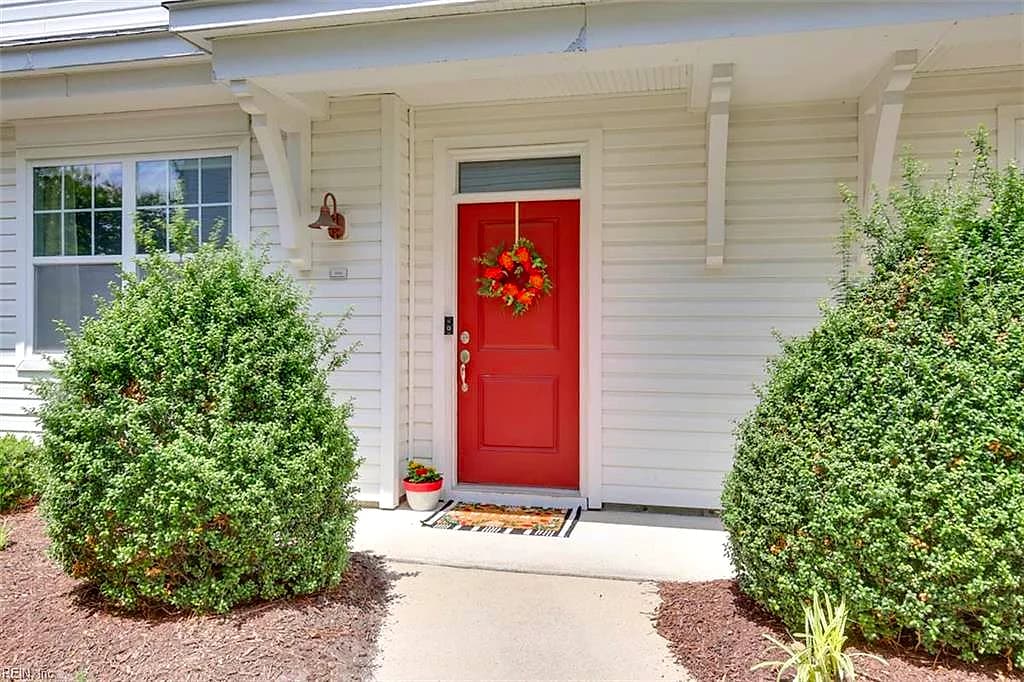 1523 Pucknall DR, CHESAPEAKE VA 23320 - Photo 3