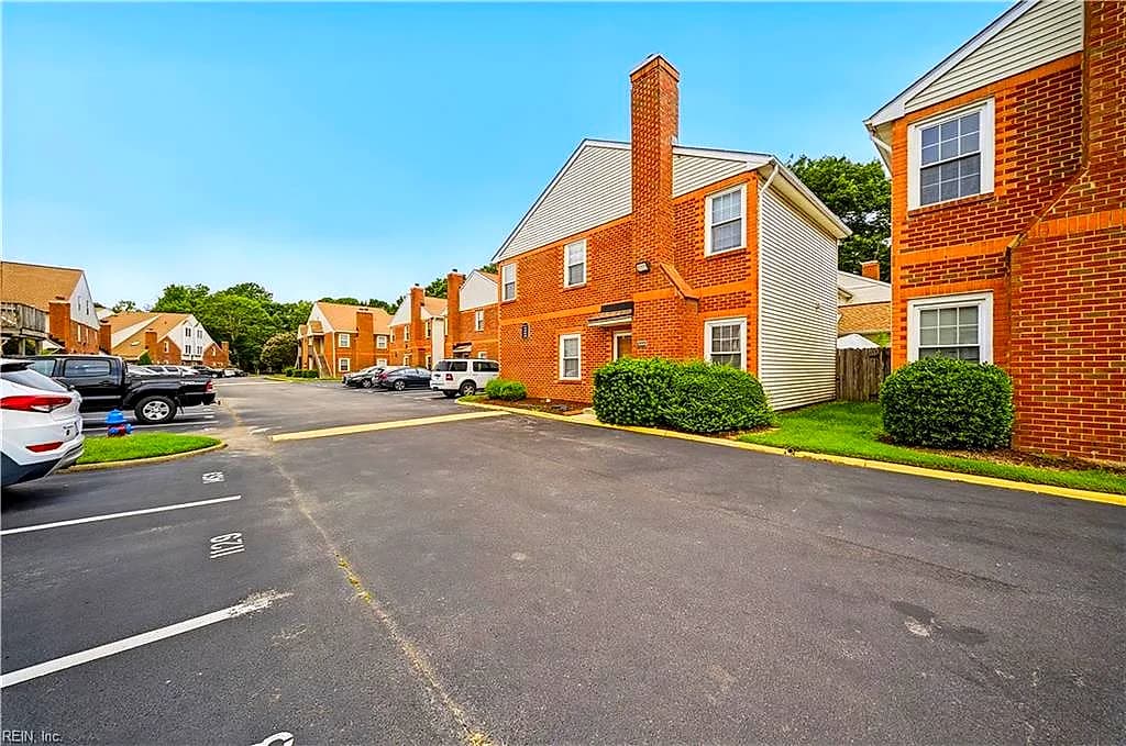 5008 Gatehouse WAY, VIRGINIA BEACH VA 23455 - Photo 3