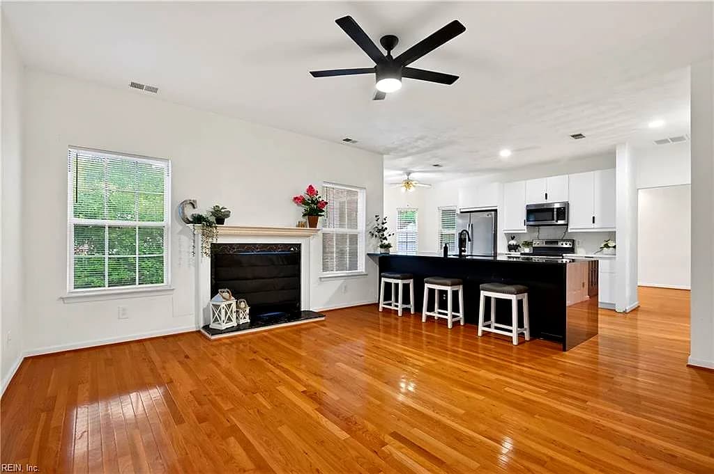 602 Windward Drive DR, CHESAPEAKE VA 23320 - Photo 3