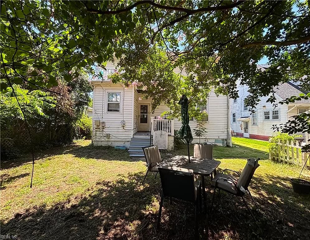 325 59th ST, NEWPORT NEWS VA 23607 - Photo 3
