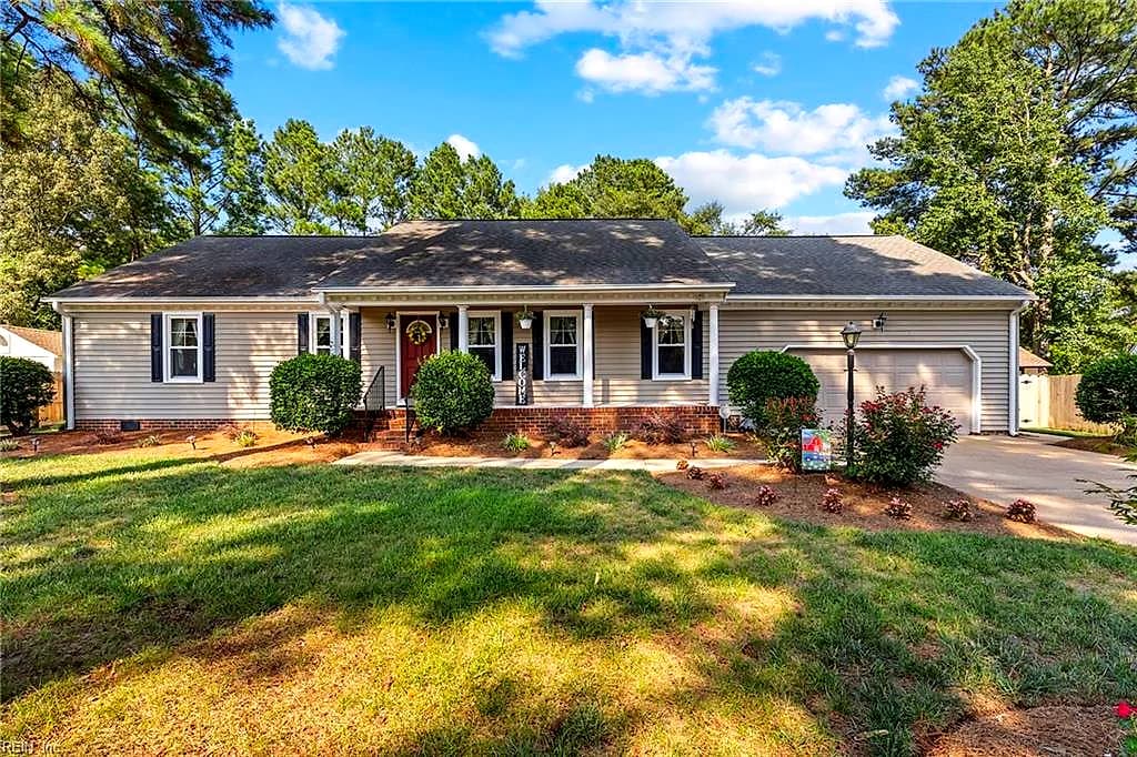 529 Wittington DR, CHESAPEAKE VA 23322 - Photo 2