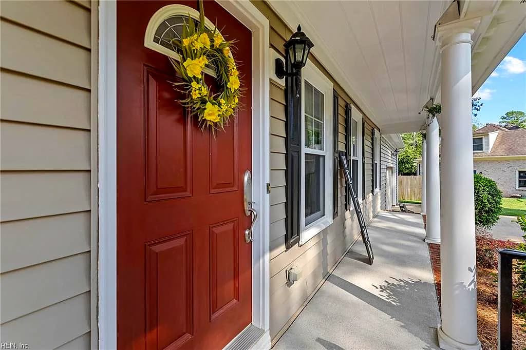 529 Wittington DR, CHESAPEAKE VA 23322 - Photo 4
