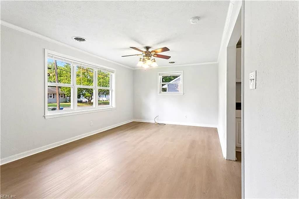 11 Woodhaven RD, NEWPORT NEWS VA 23608 - Photo 5
