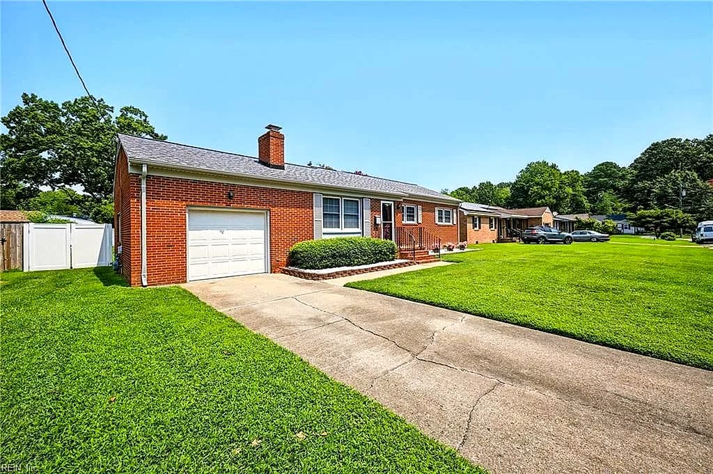 106 Opal DR, NEWPORT NEWS VA 23602 - Photo 3