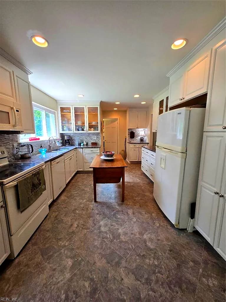 565 Lynn Shores DR, VIRGINIA BEACH VA 23452 thumb 6