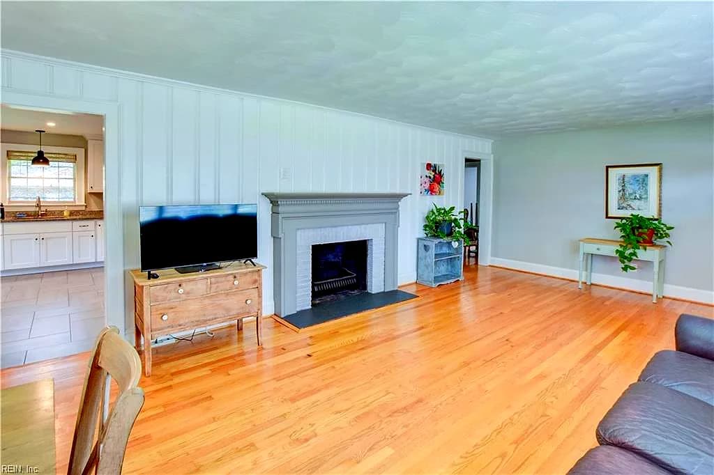 109 Lynn DR, PORTSMOUTH VA 23707 thumb 6