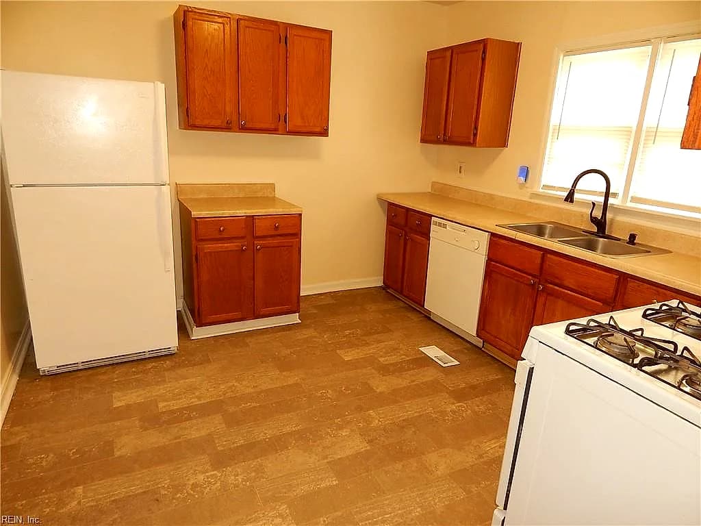 235 Libby ST, HAMPTON VA 23663 thumb 7