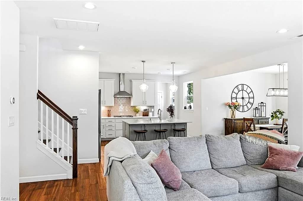 35 E Berkley DR, HAMPTON VA 23663 thumb 7