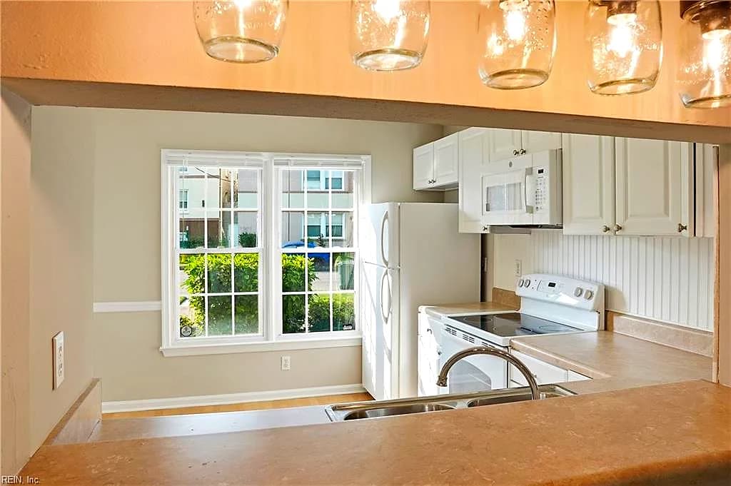 9335 1st View ST, NORFOLK VA 23503 thumb 9