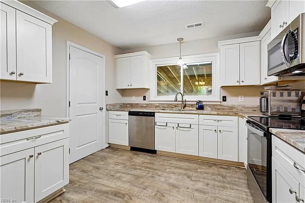 588 Windjammer CRES, NEWPORT NEWS VA 23602 thumb 10