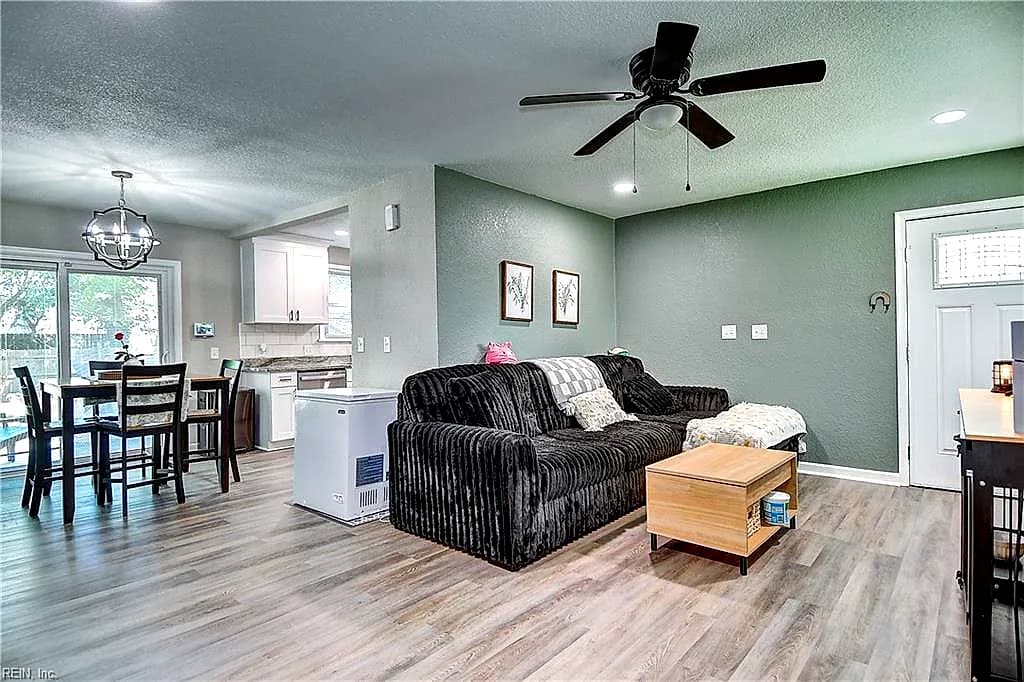 1752 Garden DR, VIRGINIA BEACH VA 23454 - Photo 5