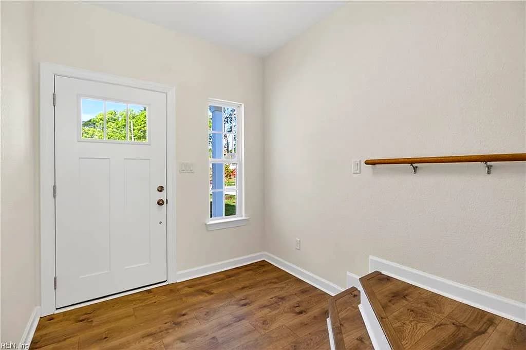 128 S Gum AVE, VIRGINIA BEACH VA 23452 - Photo 4