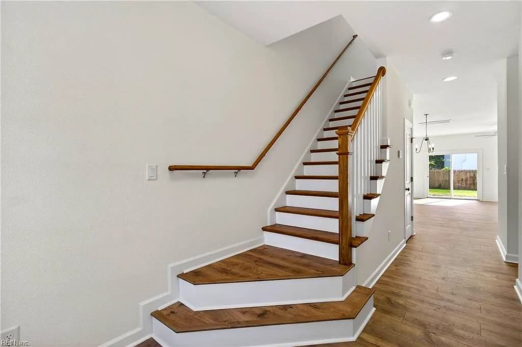 128 S Gum AVE, VIRGINIA BEACH VA 23452 - Photo 5