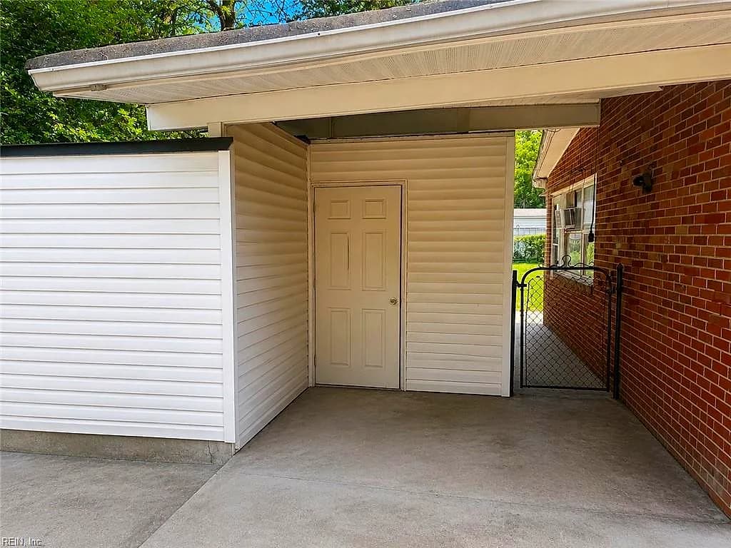1029 Mineola DR, VIRGINIA BEACH VA 23464 - Photo 3