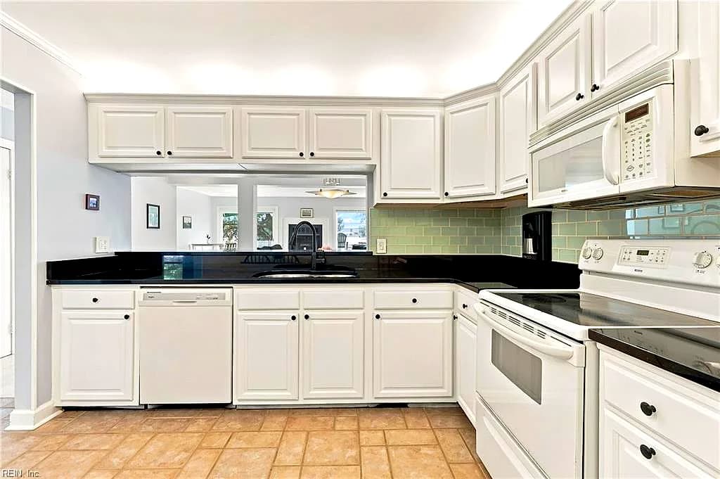 4727 Eldon CT, VIRGINIA BEACH VA 23462 thumb 8