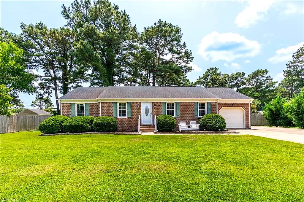 1421 Avon RD, CHESAPEAKE VA 23322 - Photo 2