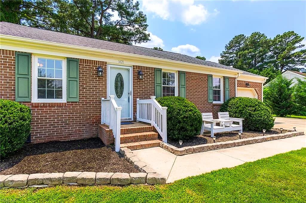 1421 Avon RD, CHESAPEAKE VA 23322 - Photo 3