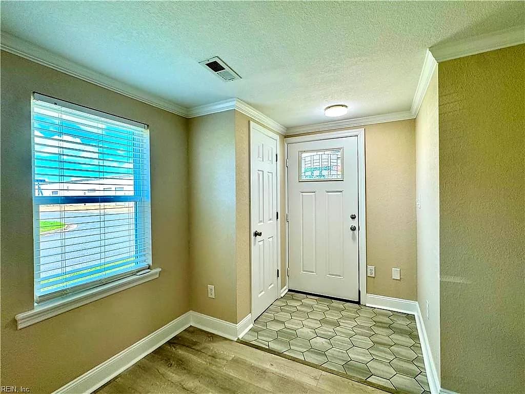 739 Childs AVE, HAMPTON VA 23661 thumb 7