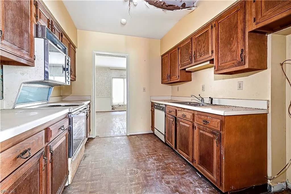 300 Botetourt ST, NORFOLK VA 23510 thumb 10