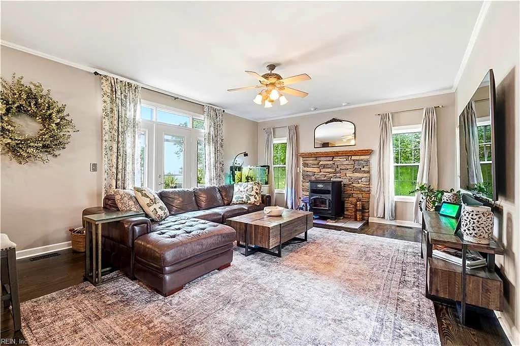 2000 Long Ridge RD, CHESAPEAKE VA 23322 thumb 8