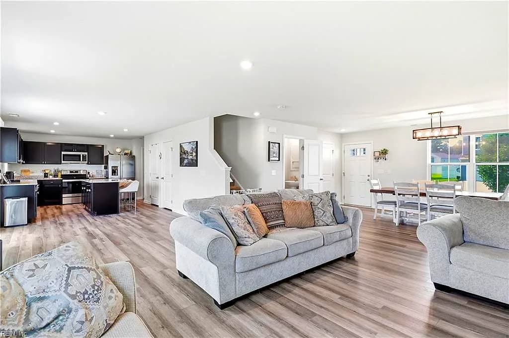 123 W Afton PW, PORTSMOUTH VA 23702 thumb 11