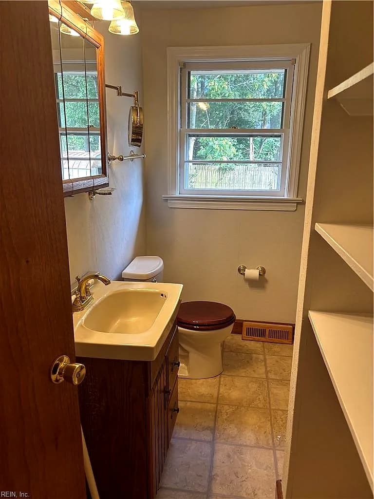 26044 Colonial ST, COURTLAND VA 23837 thumb 12