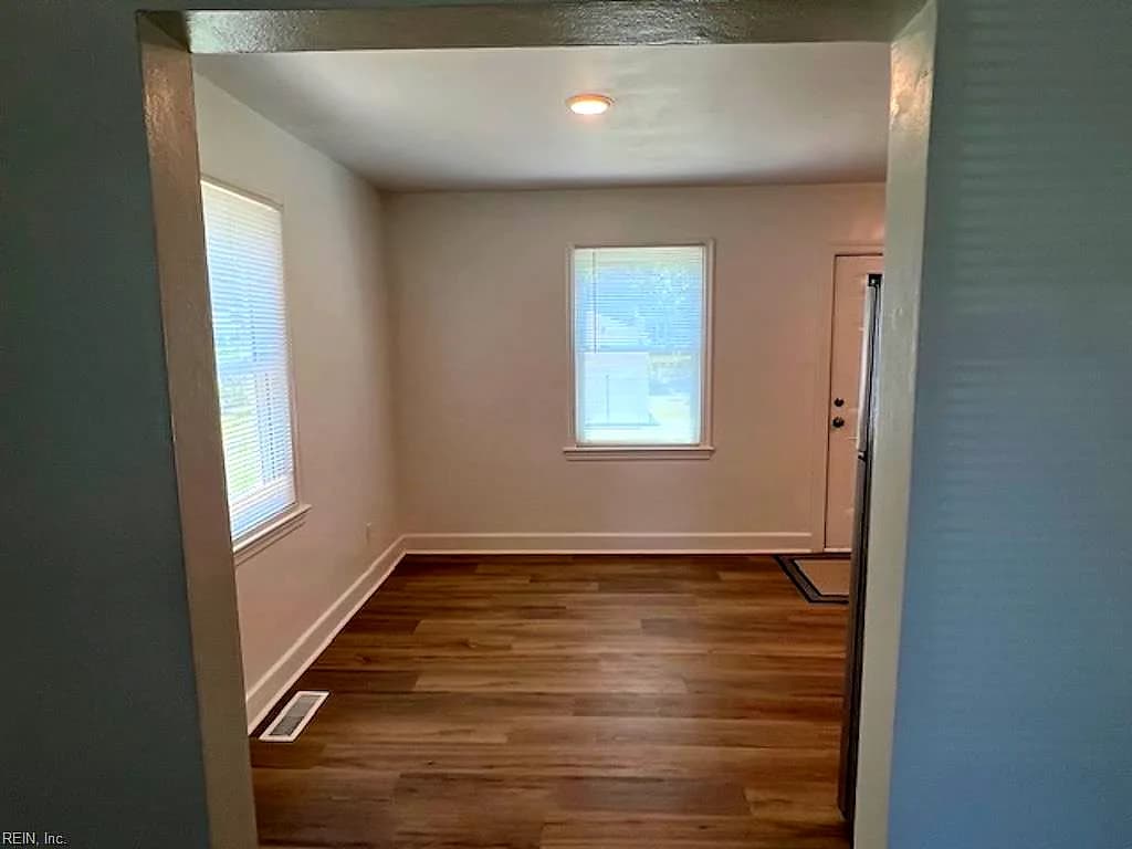 32 W. Southampton AVE, HAMPTON VA 23669 thumb 9