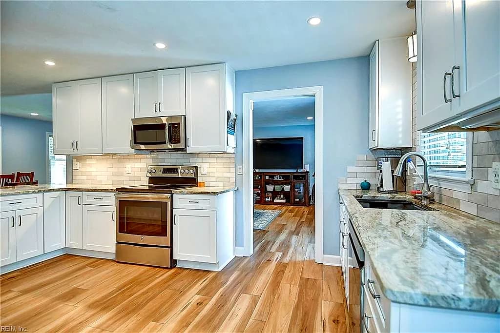 813 Woodrow CT, CHESAPEAKE VA 23322 thumb 12