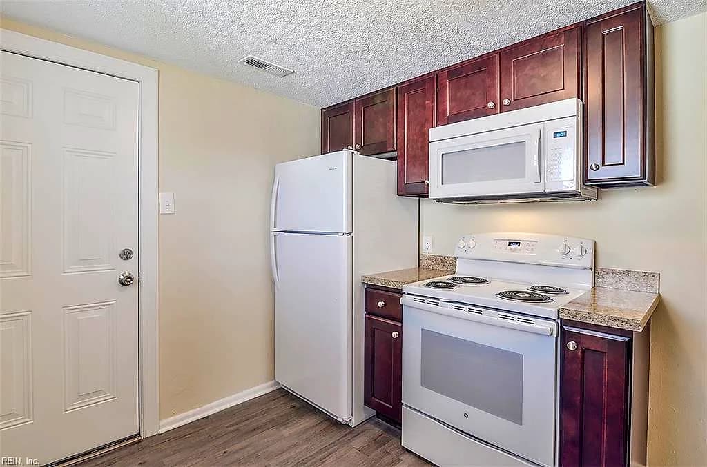 753 28th ST #B, NEWPORT NEWS VA 23607 thumb 8
